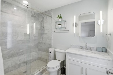 HARLESTON VILLAGE PIED-A-TERRE! Imagine living in the heart of - photo 27