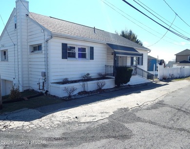 Looking for a move in ready home? This is the one for you. Home