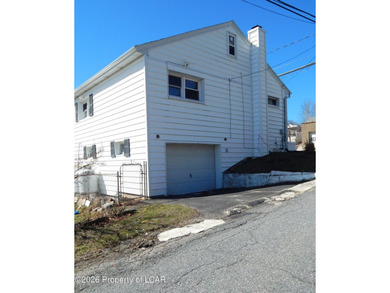 Looking for a move in ready home? This is the one for you. Home