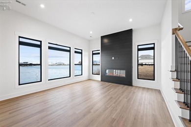Seller's MOTIVATED, bring your offers! Welcome to this stunning - photo 8