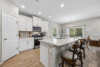 Your Dream Home in Osprey Cove !This 4 bedroom/ 4 bath is - photo 8