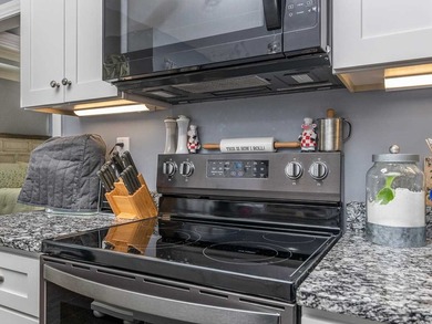 Welcome to 508 Sedona Ct, a stunning 3-bedroom, 2-bathroom home - photo 14