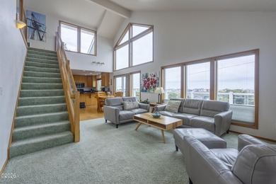 Beautifully maintained Oregon Coast home has just become - photo 8
