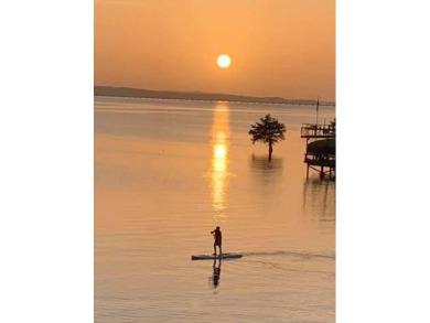 Lake Home For Sale in Many, Louisiana