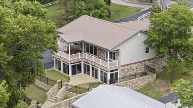 Luxury waterfront living meets privacy and unforgettable Grand - photo 8