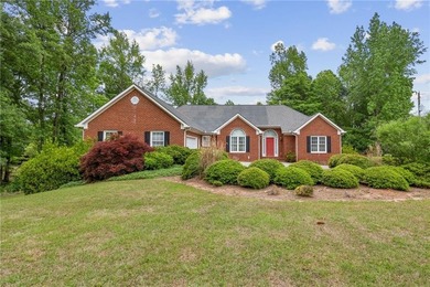 (private lake, pond, coastal) Home For Sale in Williamson Georgia
