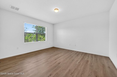 Motivated seller! $10K down & brand-new LVP floor & quartz - photo 22