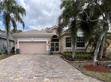 Discover comfort and community in this lovely 3-bedroom, 2-bath - photo 1