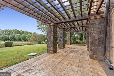 Welcome to a truly majestic residence nestled in the foothills - photo 11