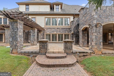 Welcome to a truly majestic residence nestled in the foothills - photo 12