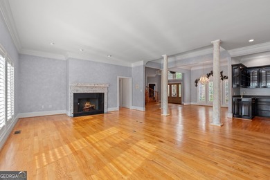 Welcome to a truly majestic residence nestled in the foothills - photo 32