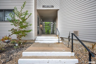 (private lake, pond, creek) Condo For Sale in Peoria Illinois