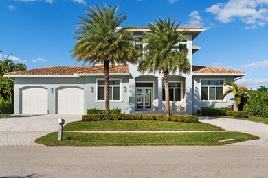 Luxury fully furnished waterfront move in ready. Soaring 24 foot - photo 2