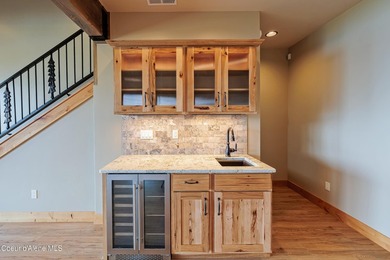 Welcome to ''Grandview 'Jumbo' Condos'', a fusion of luxury and - photo 5