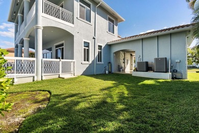 Luxury fully furnished waterfront move in ready. Soaring 24 foot - photo 8