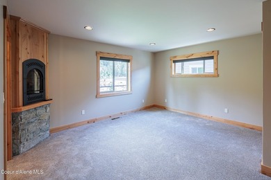 Welcome to ''Grandview 'Jumbo' Condos'', a fusion of luxury and - photo 9