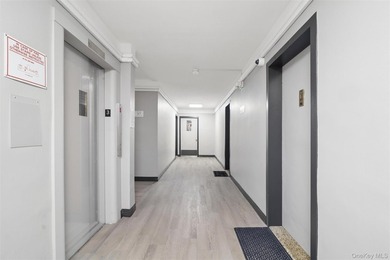 Welcome to 101 Clinton Avenue! This spacious third-floor - photo 19