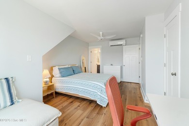 Marinafront 3-bedroom, 3.5-bath townhome in desirable Inlet Cove - photo 29