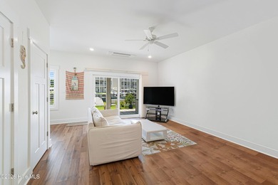 Marinafront 3-bedroom, 3.5-bath townhome in desirable Inlet Cove - photo 31