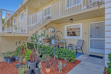 Welcome to this beautifully updated, light-filled corner unit - photo 2