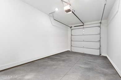 Marinafront 3-bedroom, 3.5-bath townhome in desirable Inlet Cove - photo 36