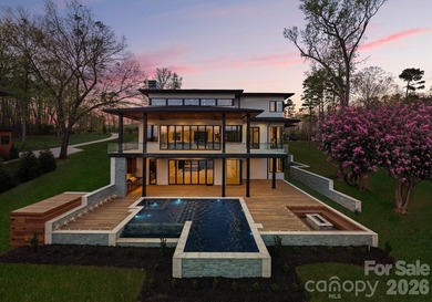 Exquisite Waterfront Masterpiece on Lake Wylie - Discover an - photo 1