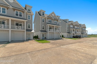 Marinafront 3-bedroom, 3.5-bath townhome in desirable Inlet Cove - photo 45