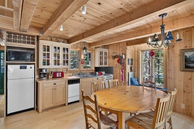 Exceedingly well-built and truly one of a kind, this charming - photo 6
