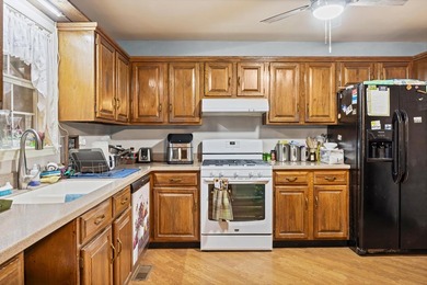 MOTIVATED SELLER. Priced to move quickly. This property is great - photo 17