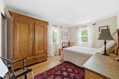 Welcome to this stately, immaculately maintained 4 bedroom, 2.5 - photo 26