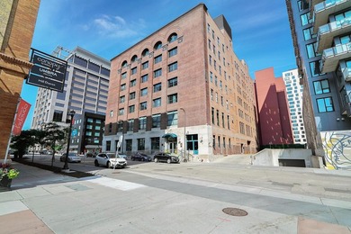 Located in Minneapolis' historic Mill District neighborhood - photo 26