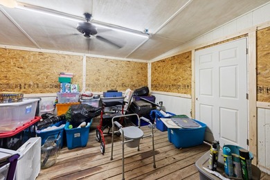 MOTIVATED SELLER. Priced to move quickly. This property is great - photo 33