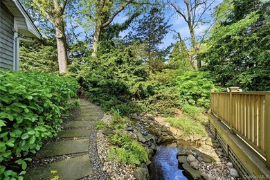 Welcome to this stately, immaculately maintained 4 bedroom, 2.5 - photo 35