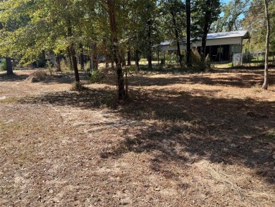 Lake Palestine Lot Sale Pending in Chandler Texas