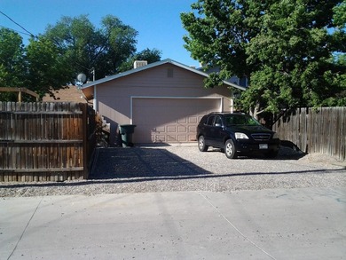Triplex in the heart of downtown Grand Junction. Walk, bike or - photo 2