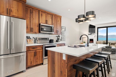 Modern Luxury Condo Near Bear Lake Short term rental Approved - photo 42