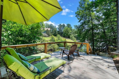 The ''Hidden Gem'' is situated on 2 lots with an easy walk to - photo 4