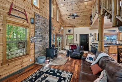 The ''Hidden Gem'' is situated on 2 lots with an easy walk to - photo 10