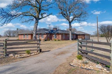 Pat Mayes Lake Home For Sale in Arthur City Texas