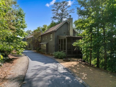The most private home in beautiful Silverock Cove where luxury - photo 1