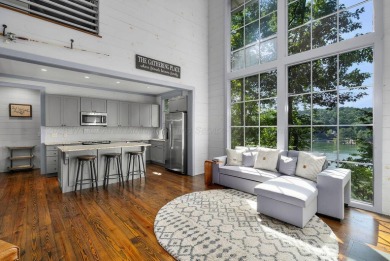 The most private home in beautiful Silverock Cove where luxury - photo 2