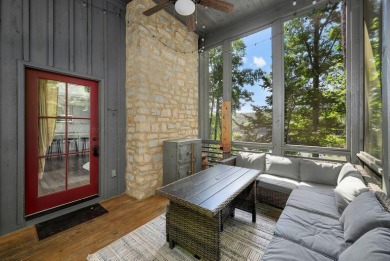 The most private home in beautiful Silverock Cove where luxury - photo 3