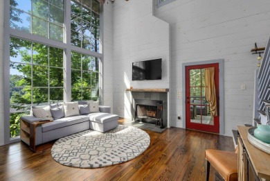 The most private home in beautiful Silverock Cove where luxury - photo 9