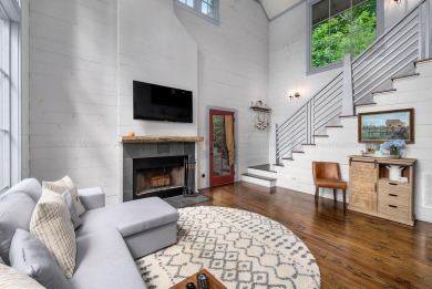 The most private home in beautiful Silverock Cove where luxury - photo 10