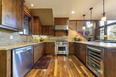 Located adjacent to the Jack Nicklaus Signature Golf Course at - photo 8