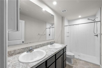Move-in ready and beautifully maintained, this spacious - photo 24