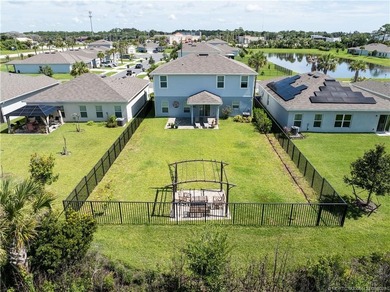 Move-in ready and beautifully maintained, this spacious - photo 37