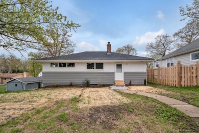 Lake Home Sale Pending in Lake Villa, Illinois