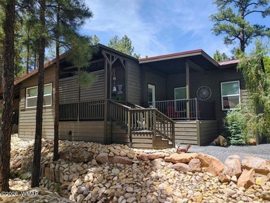 Cozy 3-bedroom, 1.5-bath home in the desirable White Mountain - photo 6