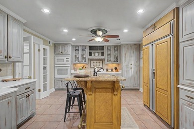 Welcome to one of West Lowndes County's most remarkable estates - photo 4